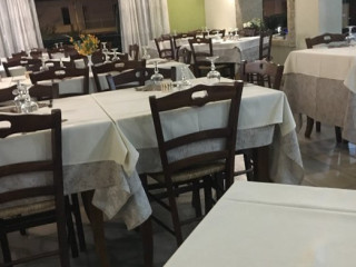 Zi'mbertu Pizzeria