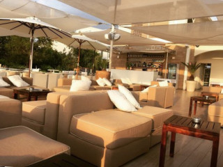 Marina Club