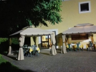 All'ombra Del Castello Ceppaloni