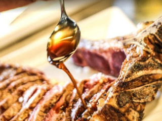 El Parillero Steakhouse