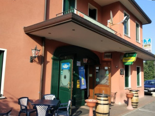 Red Mountain Pub