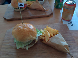Burgers' Club