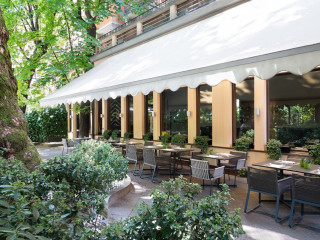 Diana Garden Bar Restaurant