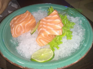 Sushi Dragon