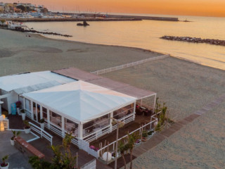 Seasons Restaurant Lounge Bar