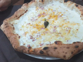 È Qui La Pizza Dei Fratelli De Sivo