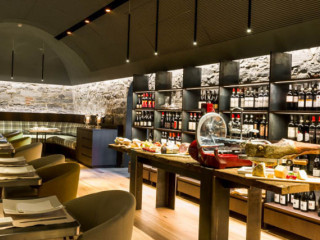 L’escale Trattoria Wine