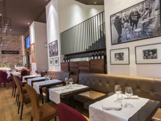 Le Carré Français Roma