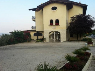 Feeling House