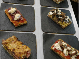 Mangiare Pizza E Schiaccia