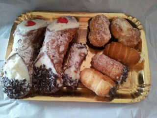 Cafe' Enny