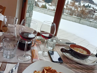 Monterosa Cafe