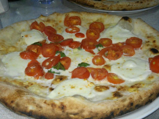 Mr. White Pizza Love