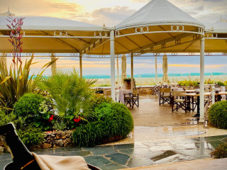 Il Merlo. Lido Di Camaiore