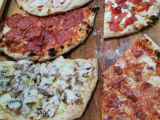 Pizzeria 8 E 1/2