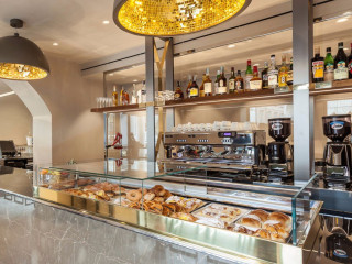 Rossini Art Cafe