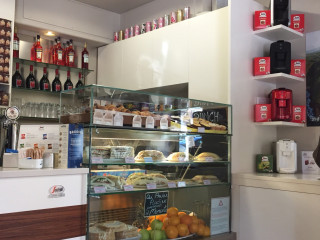Al Portico Café