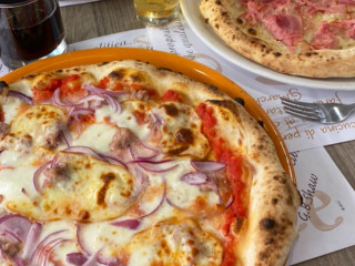 Pizzeria