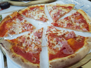 Pizzeria La Rustica