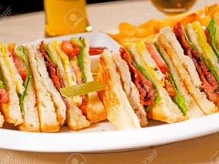 Trentanovezeroquattro Cafe