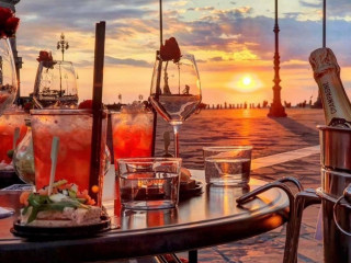 Caffè Degli Specchi