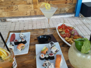 Waikiki Lounge