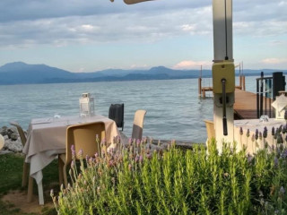 La Zattera Sul Lago E Pizzeria