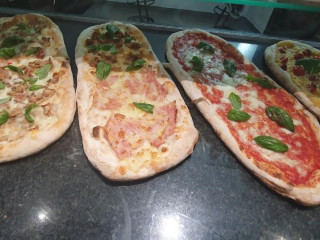 Pizza E Panuozzo
