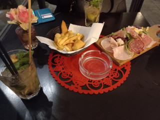 Elixir Cocktails E Cucina