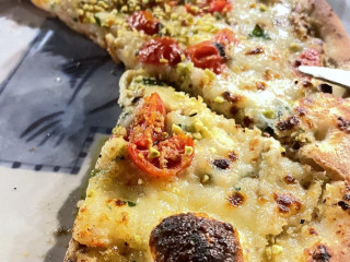 Golden Hour Pizzeria