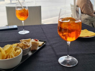 Matinée Cocktail Bar Restaurant