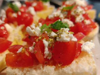 Tre Colazioni, Brunch, Pranzi, Aperitivi
