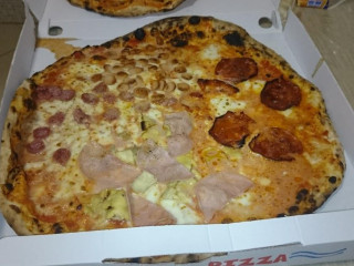Leader Pizza Di D'errico Massimiliano