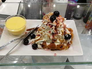 Cream And Chocolate Mirco
