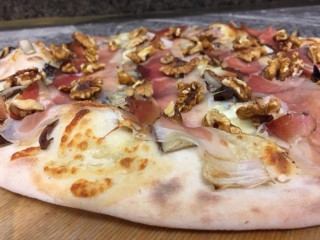 Tropical Pizza Montebelluna