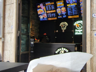 L'oca Nera Burger Station Carducci