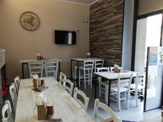 Pizzicotto Pizzeria D'asporto Con Posti A Sedere