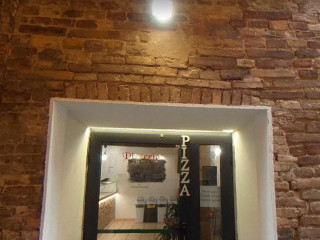 Mastro Pizza