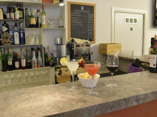 Vinoveritas, Enoteca E Bistrò
