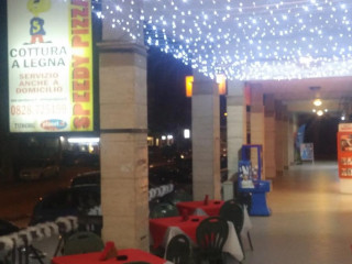 Speedy Pizza