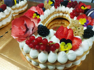 Millennium Cafe'