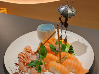 Sushi Mania