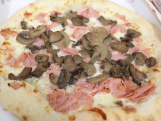 Pizzeria Pulcinella Di Arif Sarder