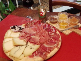 La Cantina Dei Sapori