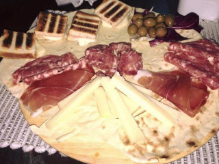 Wine Coffee Pub Decastelvì Di P. Loredana