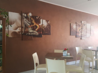 Essential Cafè