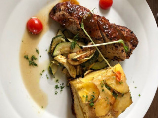 Zámecká Sýpka Restaurace