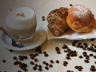 Piazza Italia Cafe