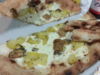 Chest'e Pizza