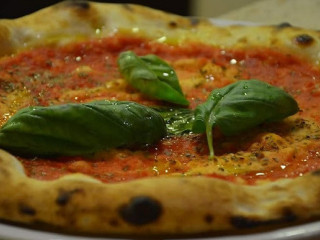 Pizzeria